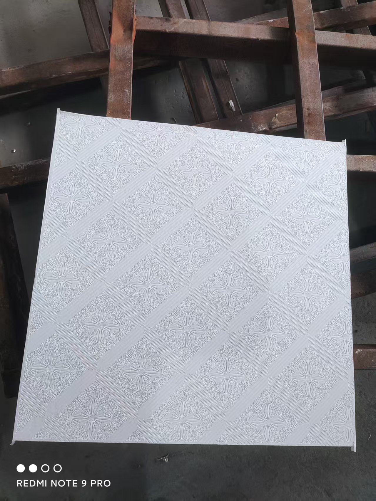 Decorative PVC gypsum ceiling tile pattern